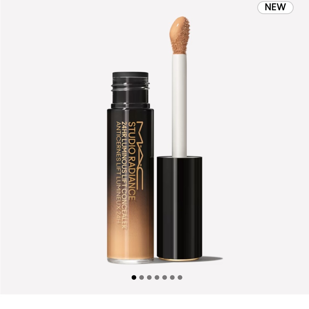MAC Cosmetics Studio Radiance Concealer NW18